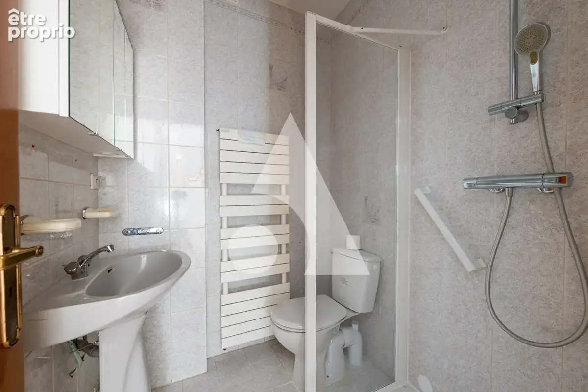 Ormesson Sur Marne, Belle maison familiale 8 pièces de 170 m2 - photo 9
