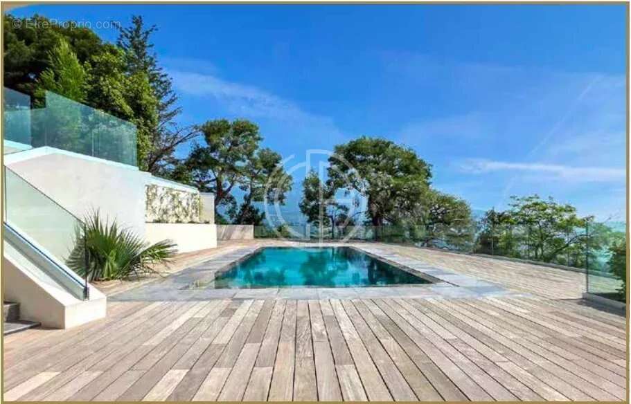 Maison à ROQUEBRUNE-CAP-MARTIN