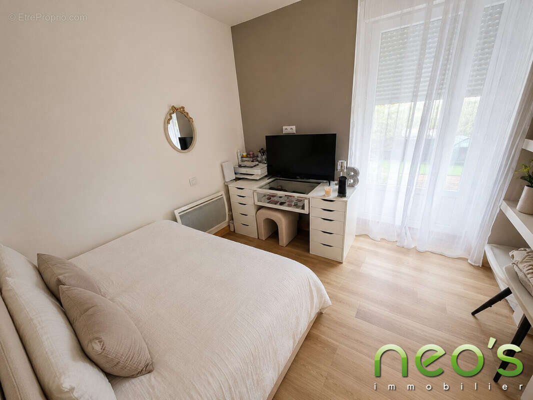 Appartement 239 m² à Cholet  - photo 3