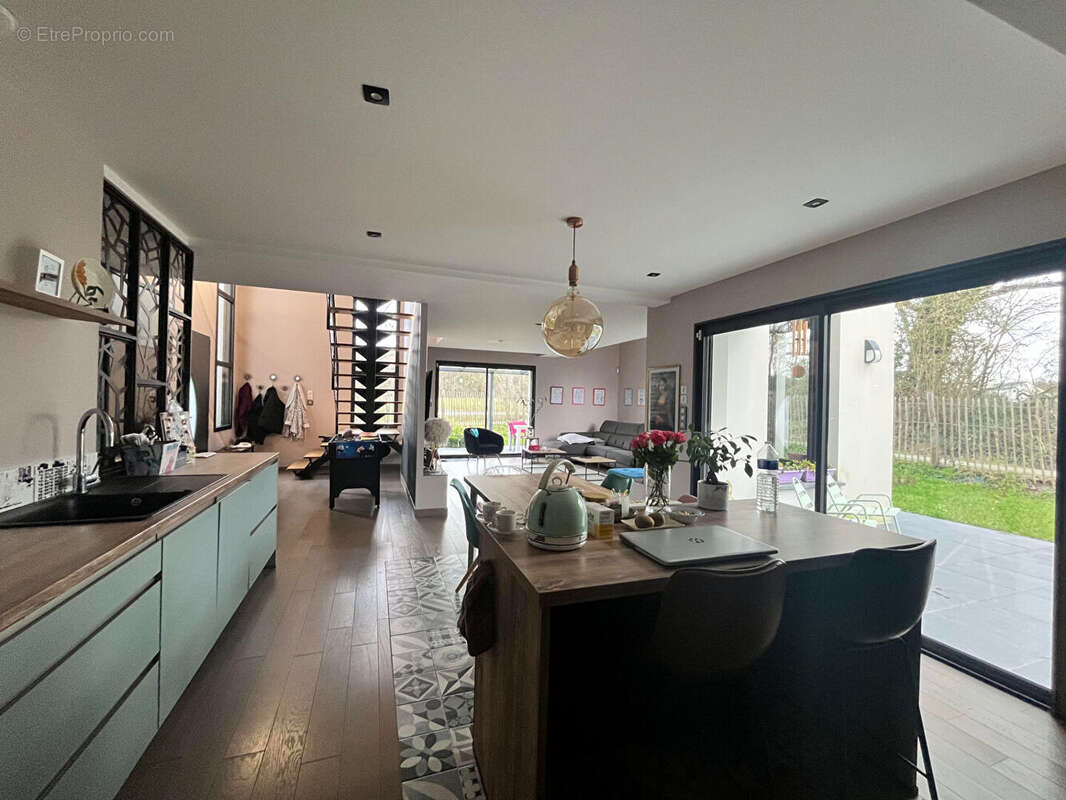 Orgeres Nouveau superbe Maison contemporaine de 156 m2 - photo 2