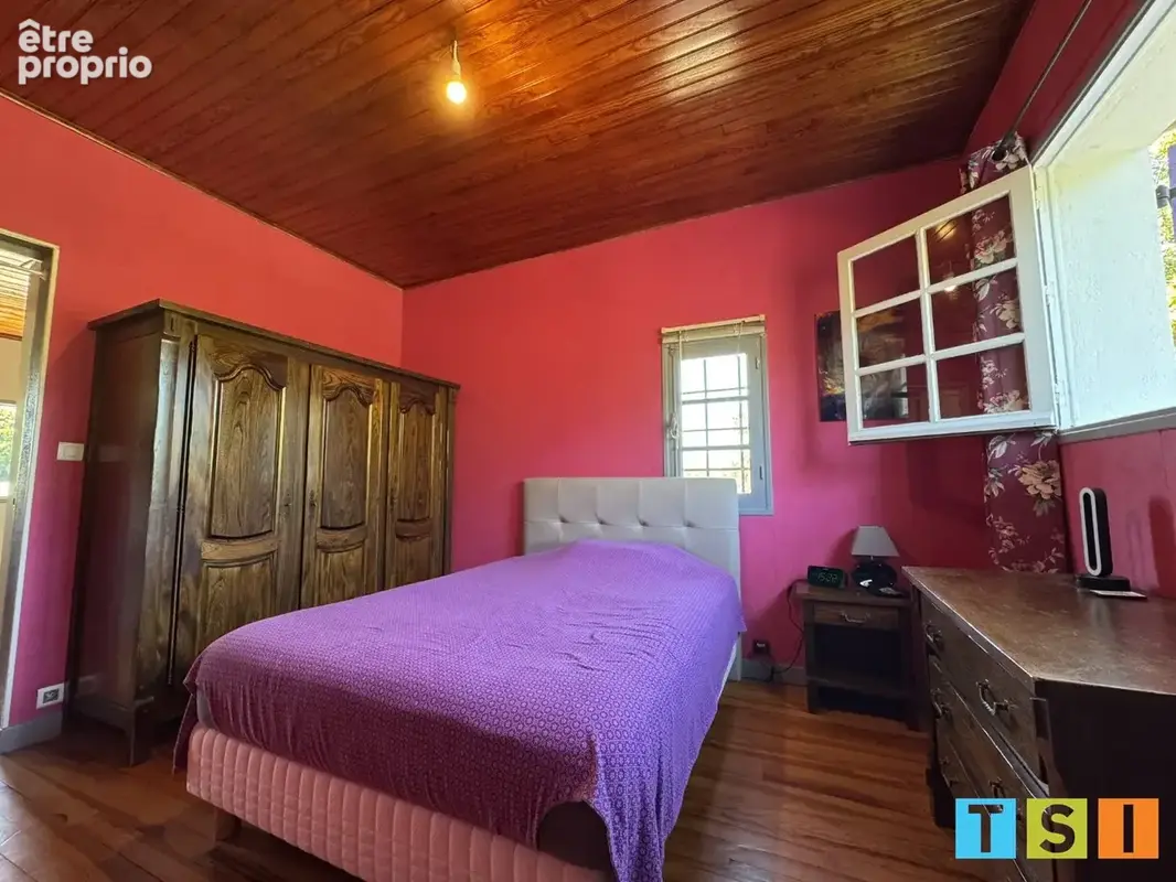 Propriété 135m² sur 1772 m² de terrain arboré et clos - photo 8