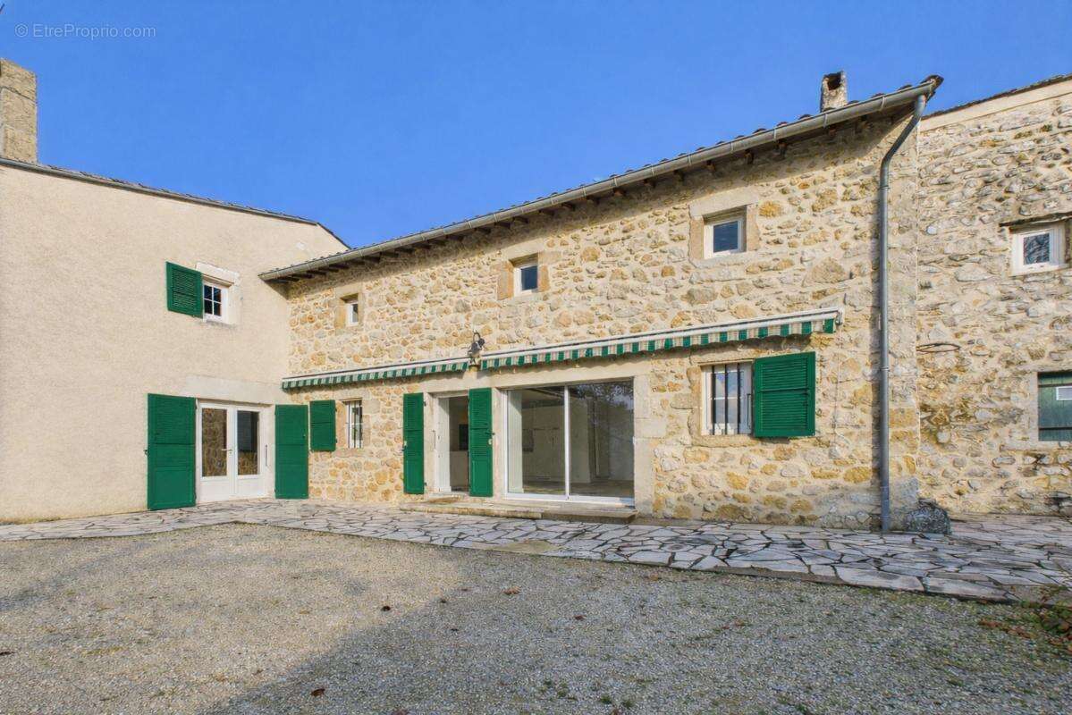 Maison à SAINT-PERAY