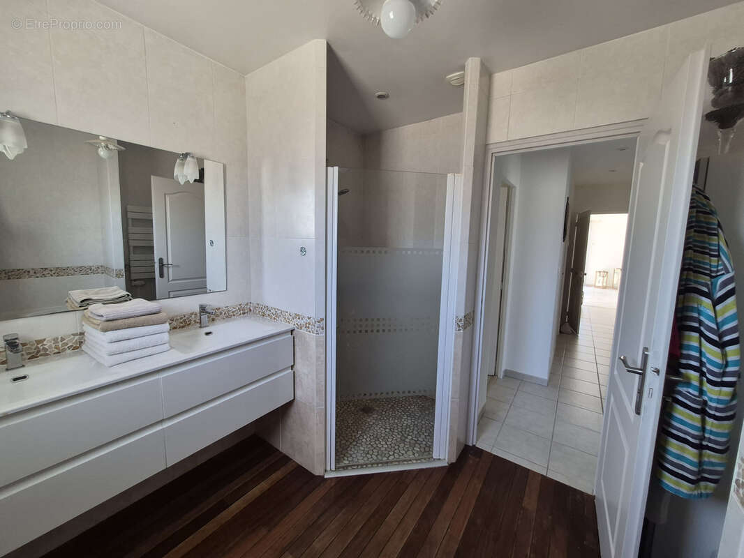 Maison de plain-pied   4 chambres   Sainte-Gemme-la-Plaine (85400) - photo 13