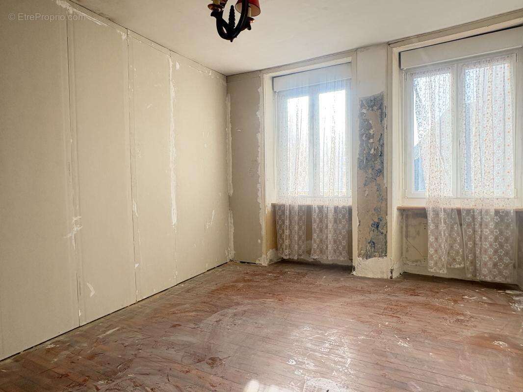 Maison à LANDELLES-ET-COUPIGNY