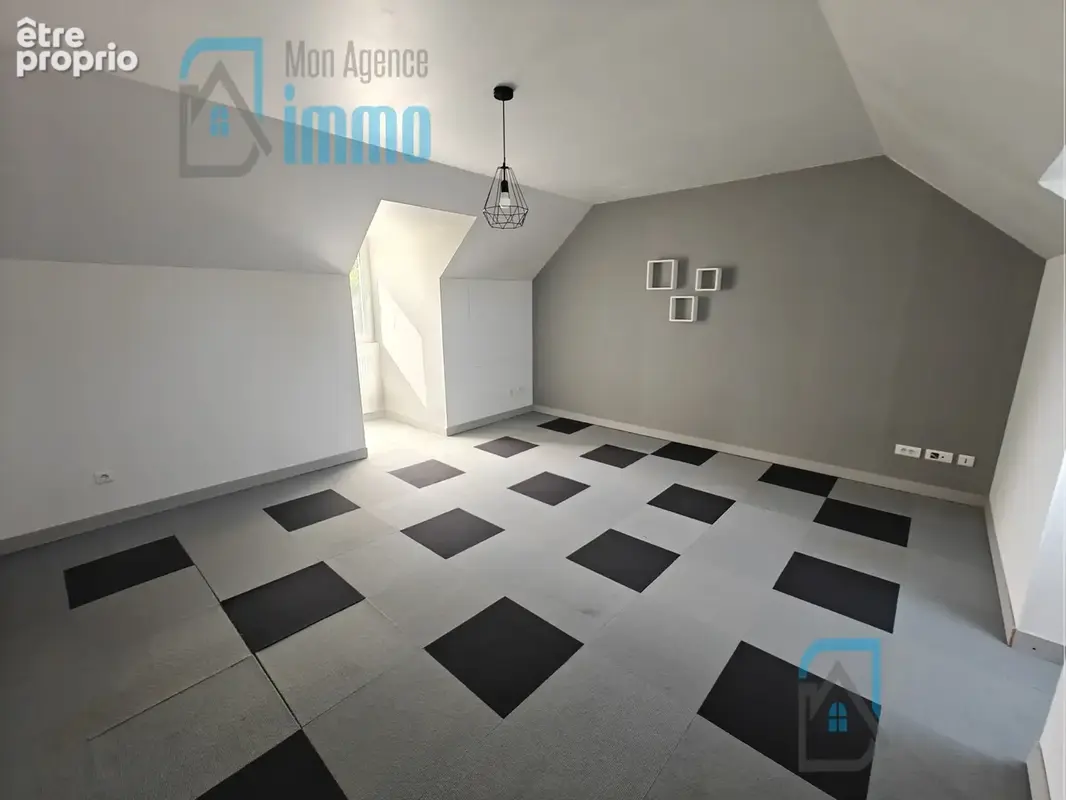 Mehun-Sur-Yèvre - Pavillon 4 chambres, 2 garages, jardin - photo 10