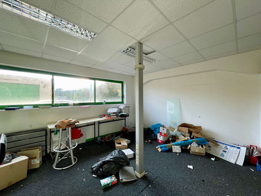 Ensemble immobilier a usage commercial ou artisanal et d'habitation - photo 7