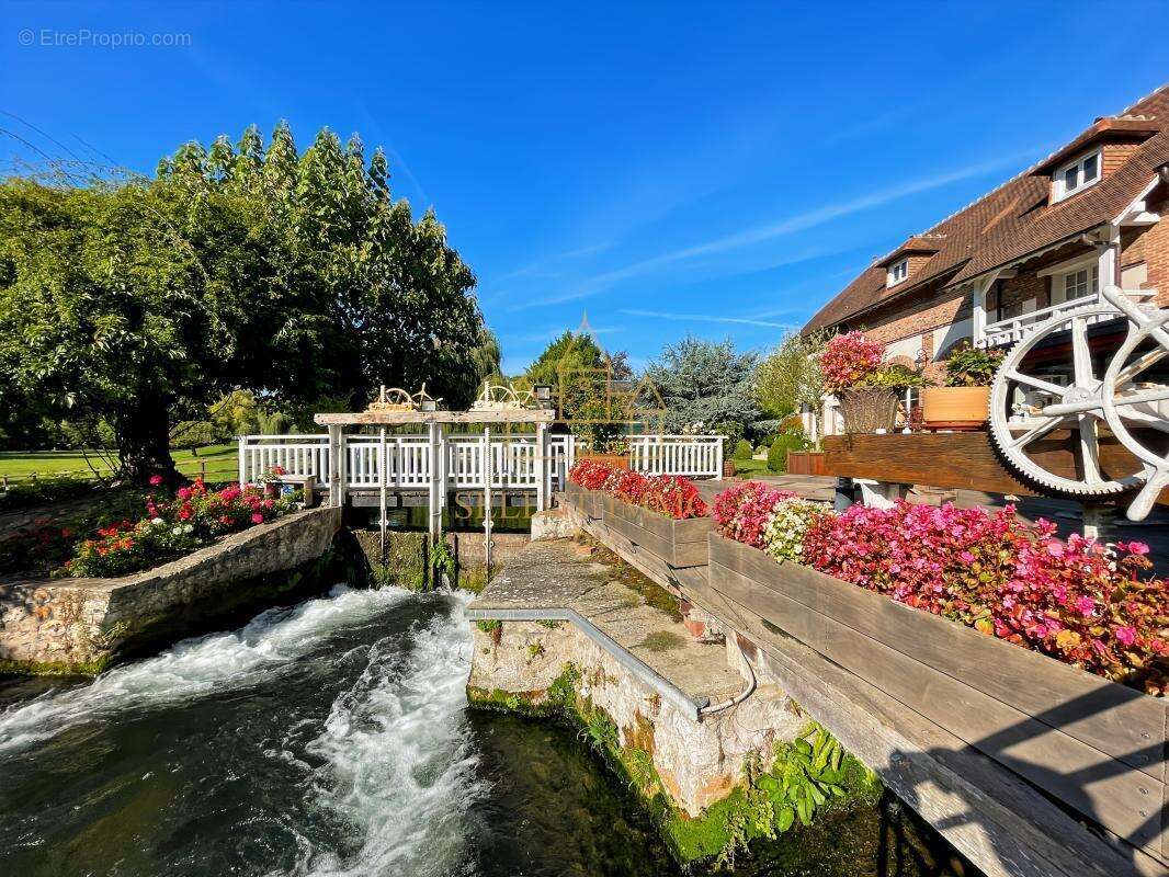 Authentique moulin de caractère de 550m² avec ses dépendances à 100km de Paris - photo 12