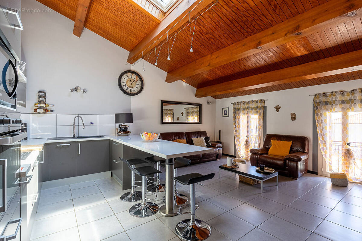 Appartement à BRUGUIERES
