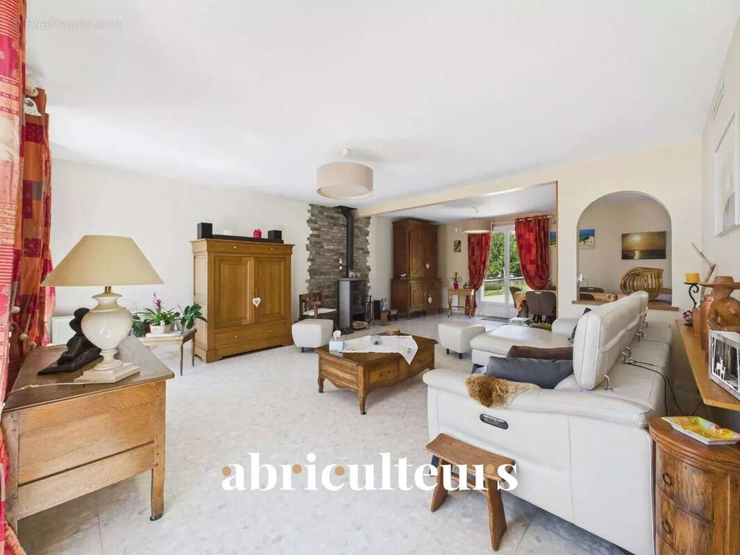 Maison à COURDIMANCHE