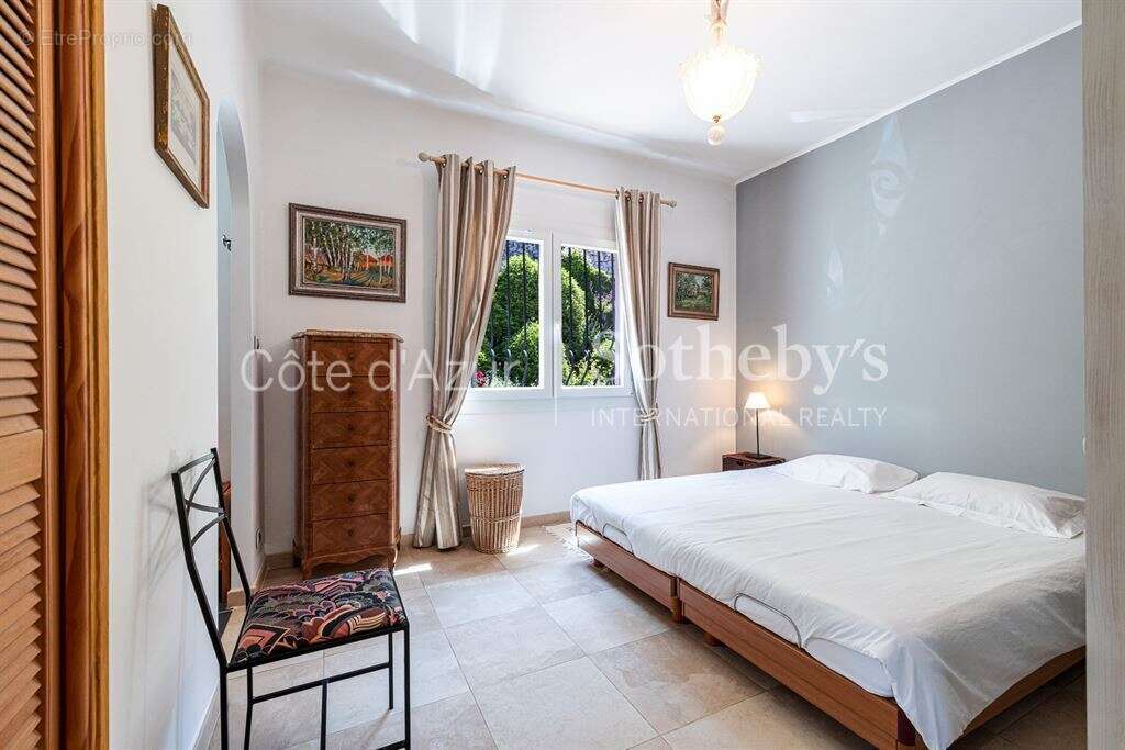 Maison provençale avec vue panoramique et piscine à Nice - photo 10