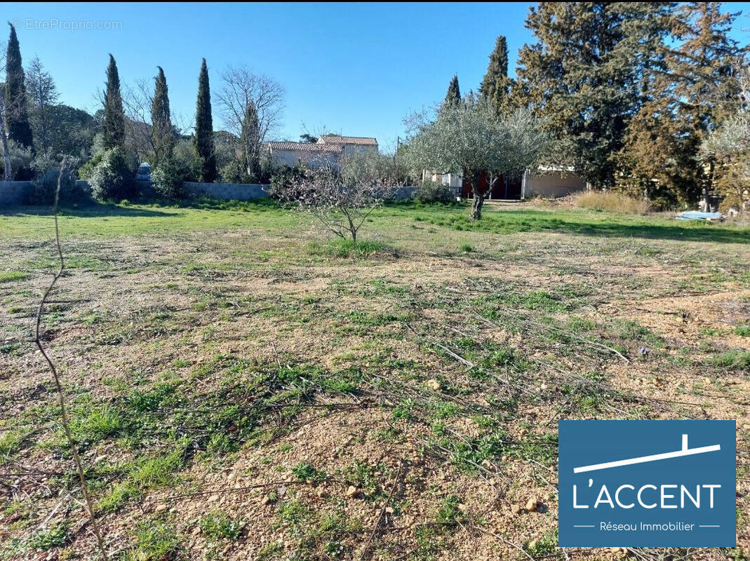Terrain à CASTILLON-DU-GARD