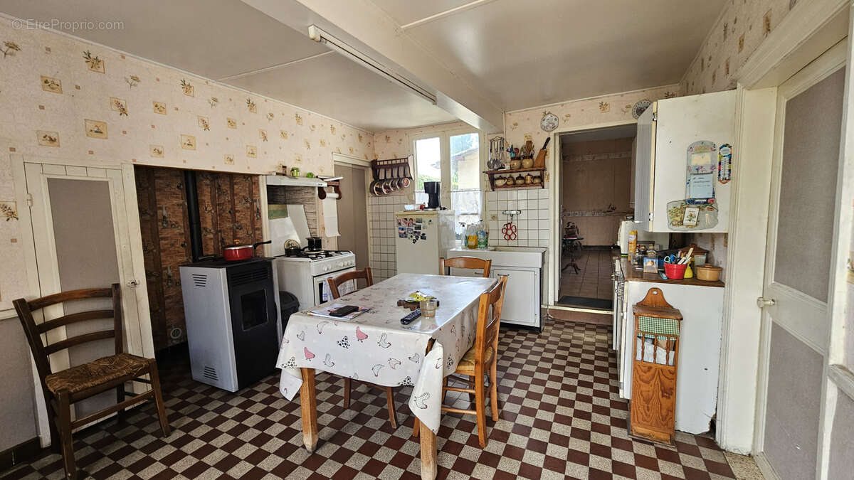 Maison à CERISY-BULEUX