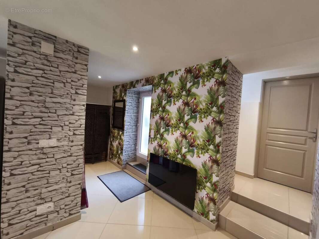 Maison à CHATILLON-SAINT-JEAN