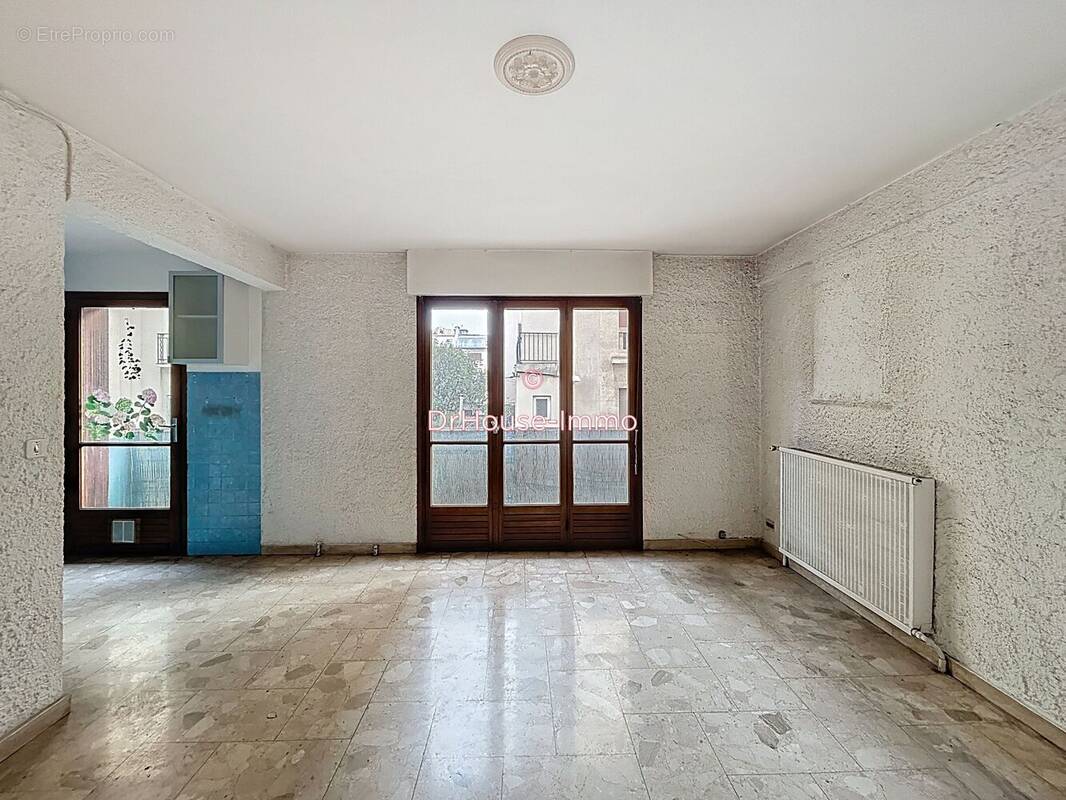 Appartement à MARSEILLE-8E