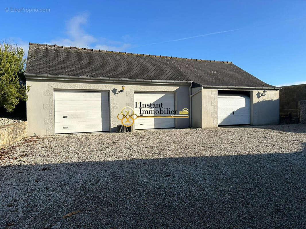 Maison à PLOUNEVEZ-LOCHRIST