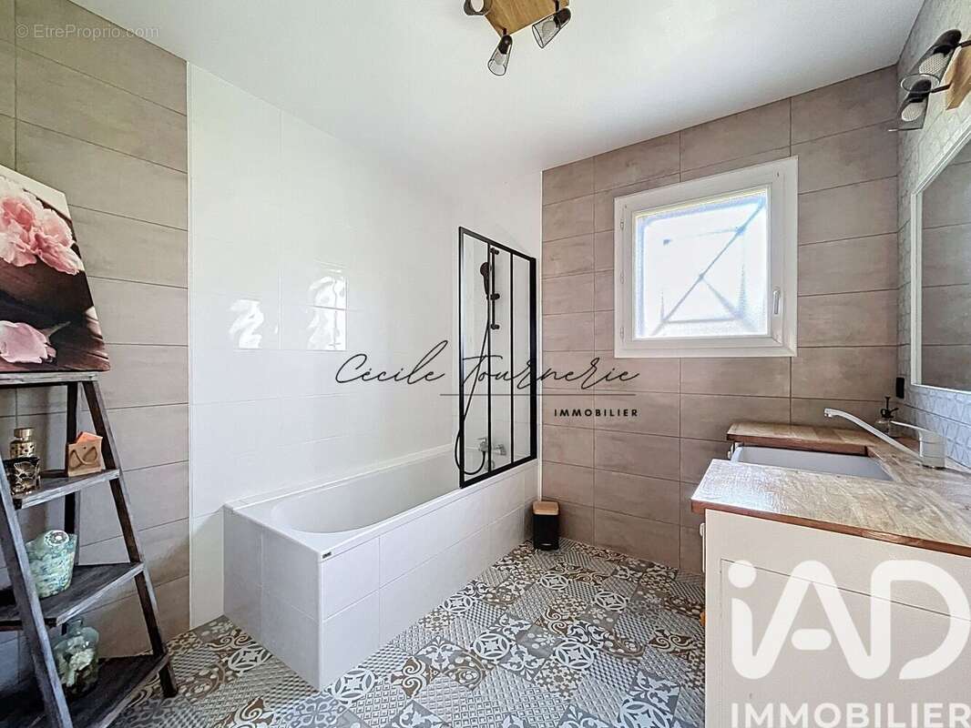 Photo 8 - Maison à PRIGNAC-ET-MARCAMPS