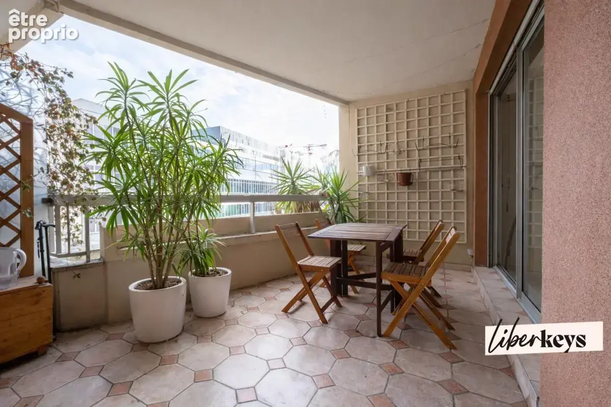 Rue Lecourbe / Lourmel - 3 pièces avec terrasse et parking - photo 2
