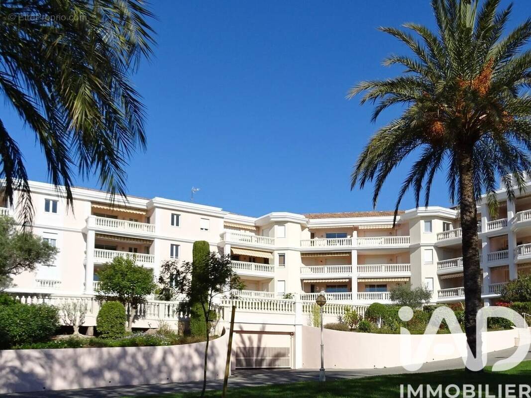 Photo 1 - Appartement à SAINT-RAPHAEL