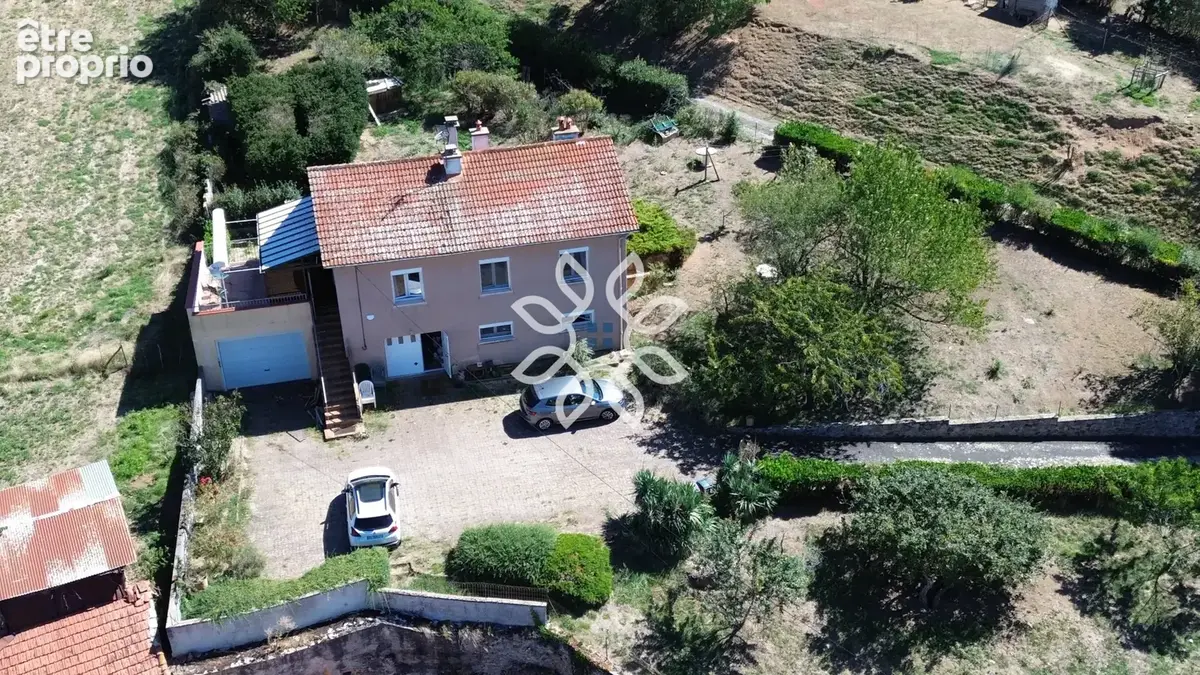 Photo Maison à Saint-Laurent-Chabreuges au prix de 150 000€