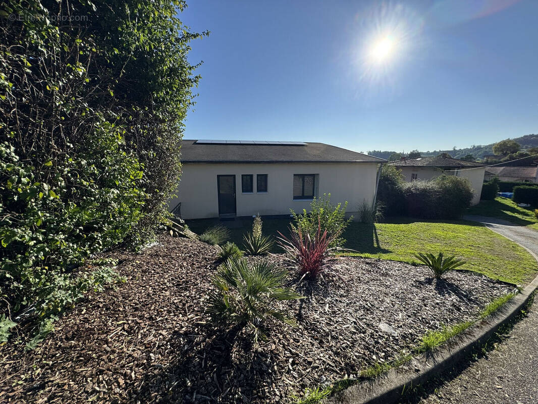 Photo 1 - Maison à COURS-LA-VILLE