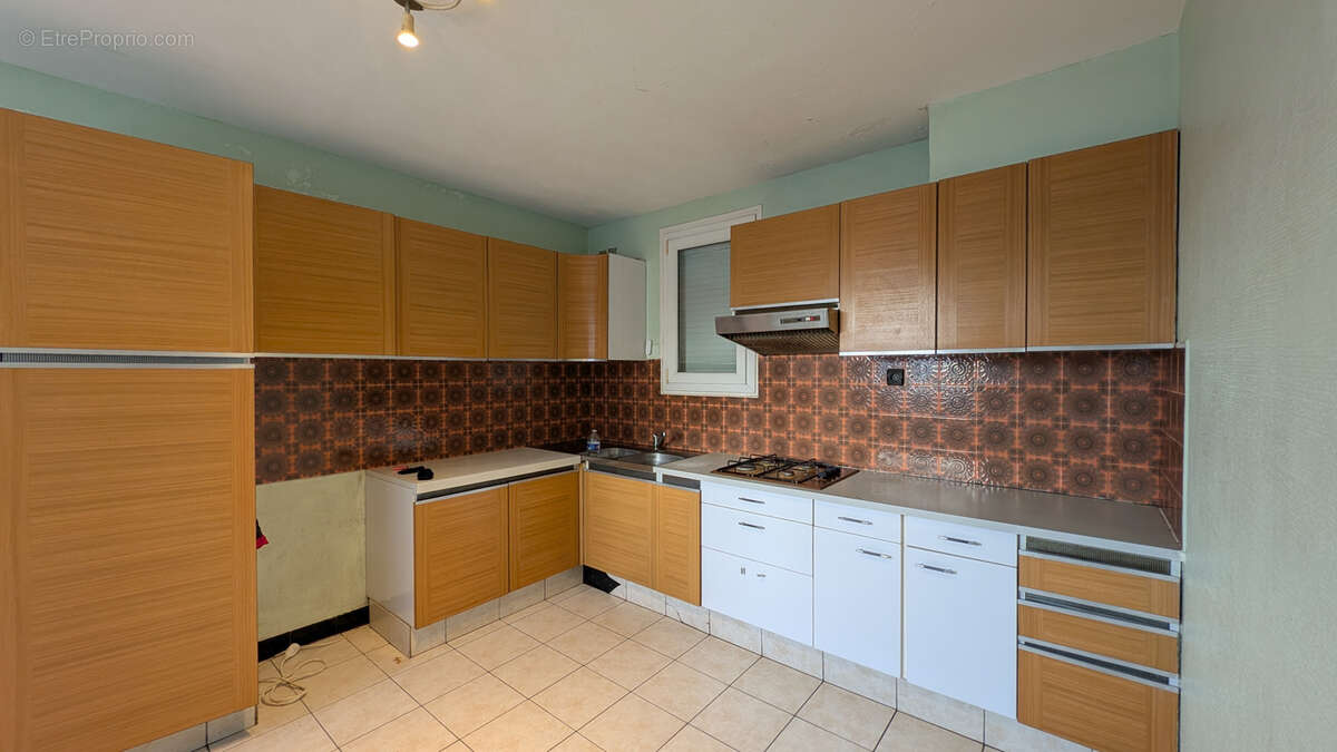 Maison à LES LANDES-GENUSSON