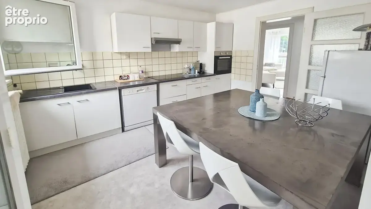 Appartement rénové de 97 m² avec balcon, jardin, terrasse, garage et cave  Haguenau (67500) - photo 7