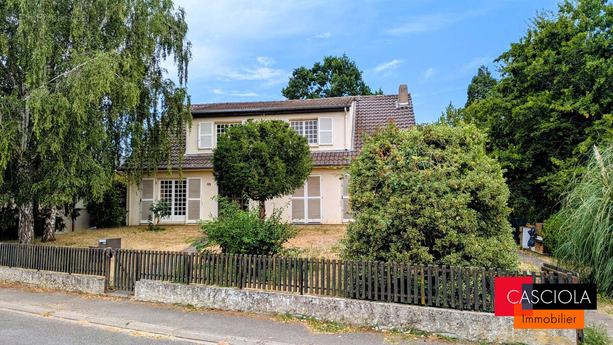 Maison à MARLY