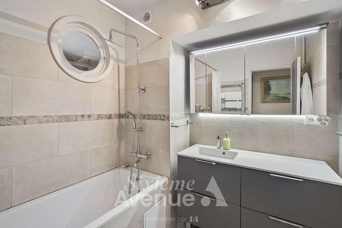 Appartement à PARIS-19E