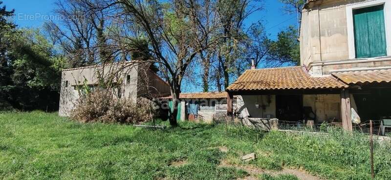 Maison à FONTVIEILLE