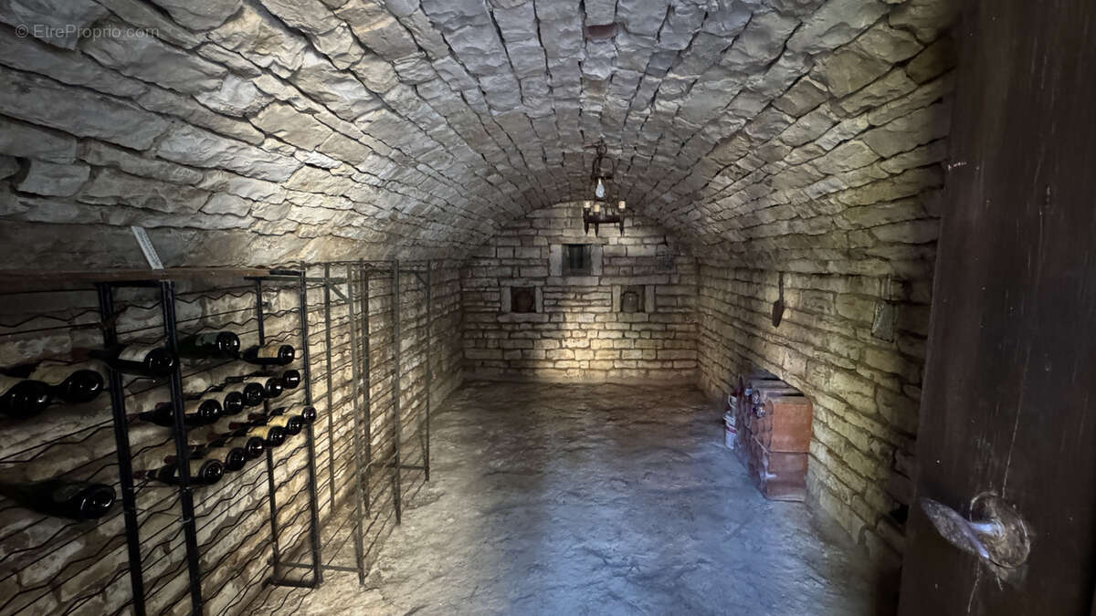 Maison à JOUX-LA-VILLE