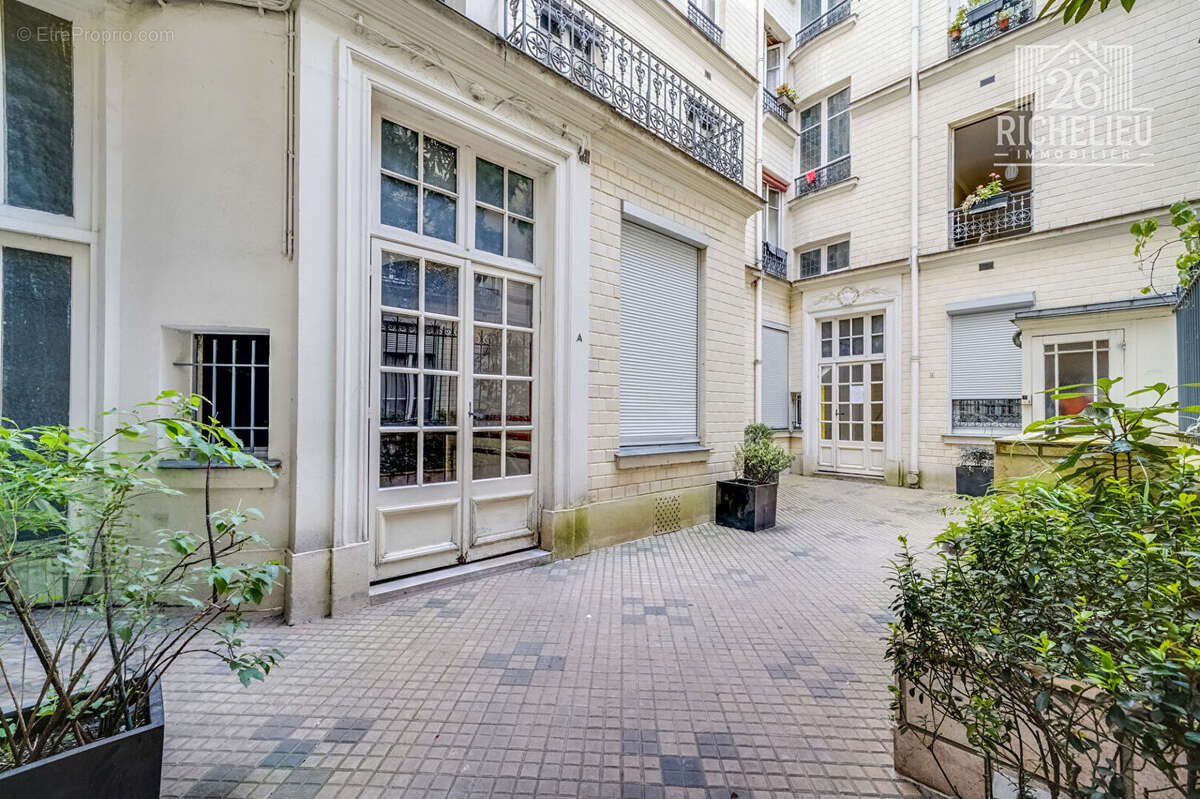 Appartement Paris 2 pièces 37 m2 - photo 9