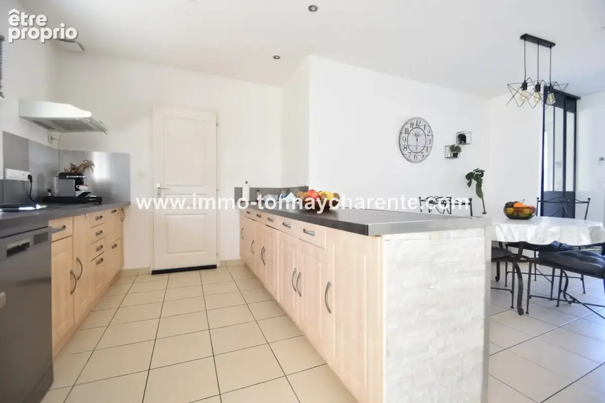 Maison 4 pièces 91 m² à vendre à Tonnay-Charente (17430) - photo 4