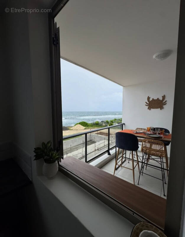 Appartement à LE MOULE