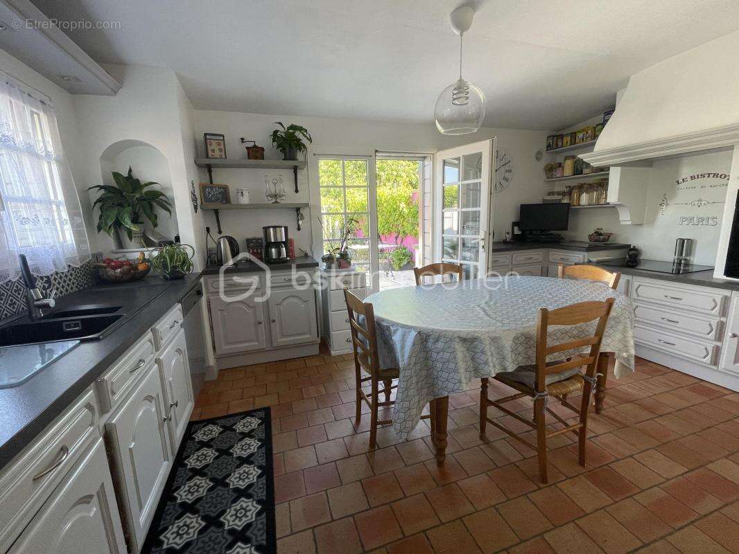 Maison à SAINT-BARTHELEMY-D'ANJOU
