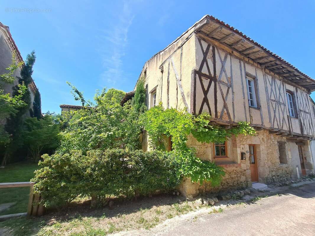 Maison à GONDRIN