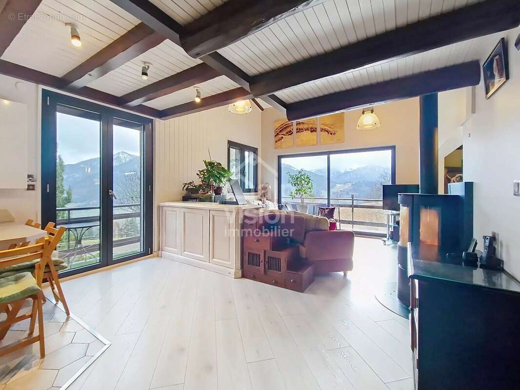 Maison à CHEVENOZ