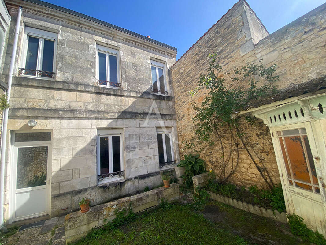 Maison à ROCHEFORT