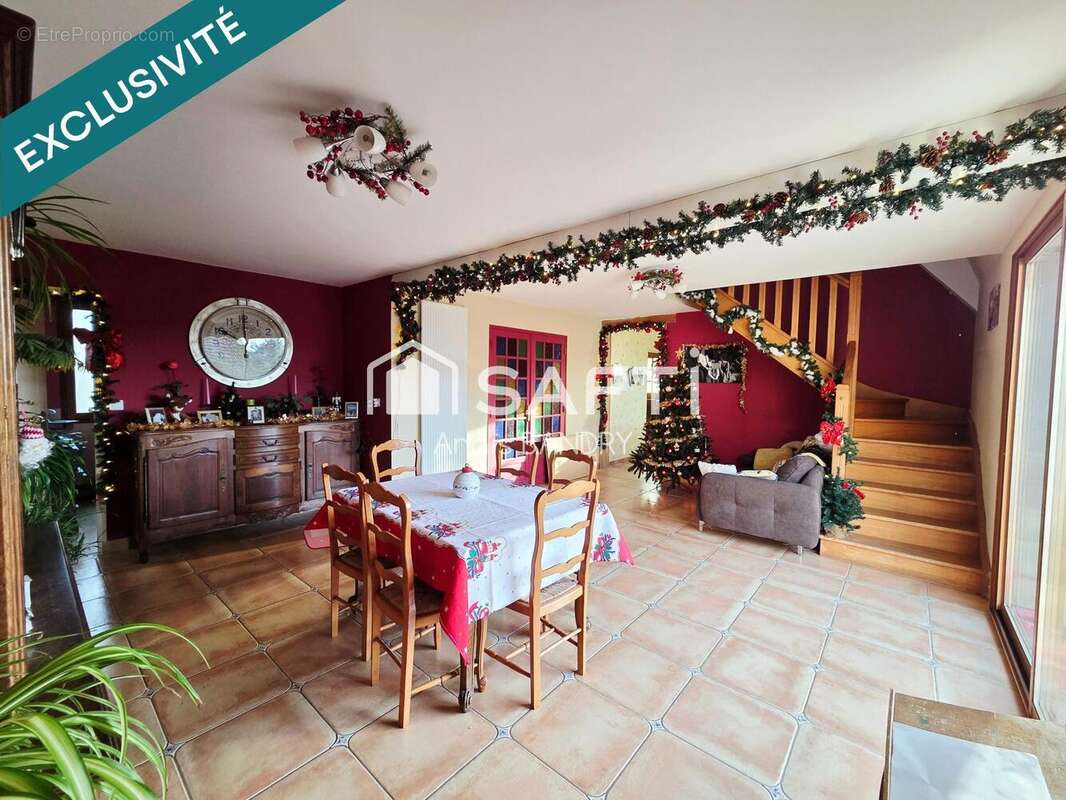 Photo 2 - Maison à BEAURIEUX