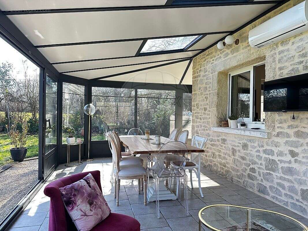 Maison à LA CHAPELLE-HUGON