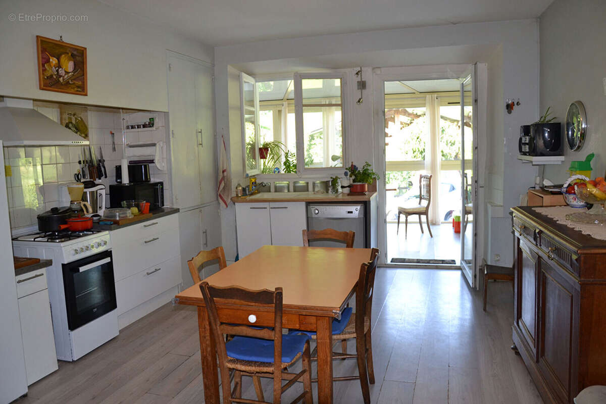 Courniou dans hameau maison  de 200m²  DPE  B avec 653 m² de terrain - photo 6
