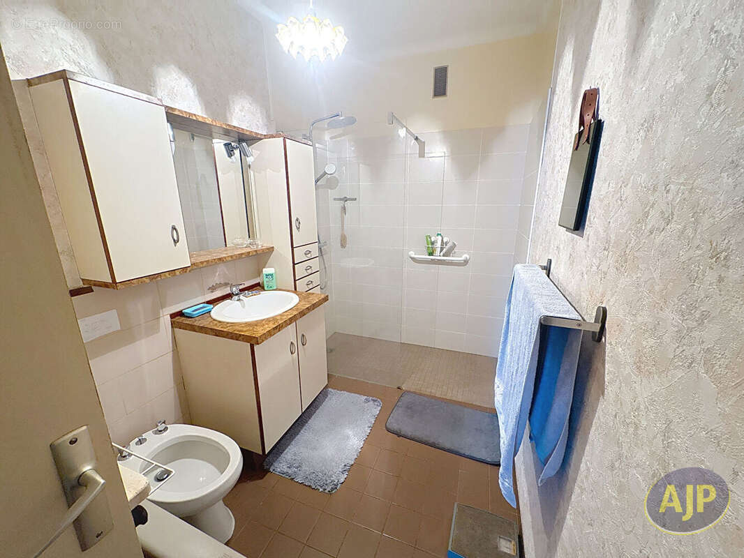 Maison à LE POULIGUEN