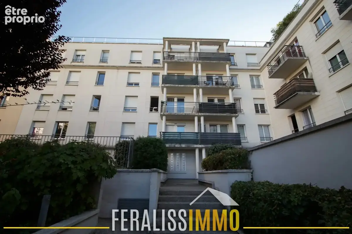 Superbe appartement au dernier étage avec terrasse de 30 m2 - photo 16