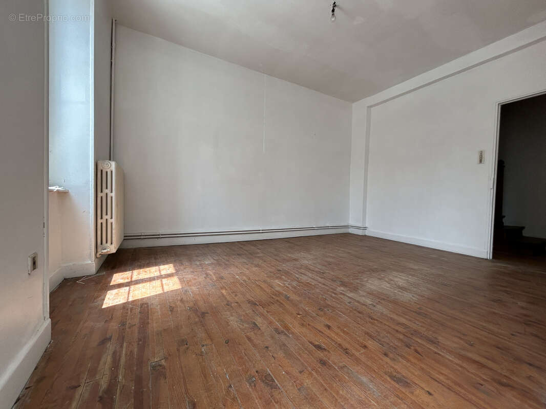 Appartement à NAUCELLE