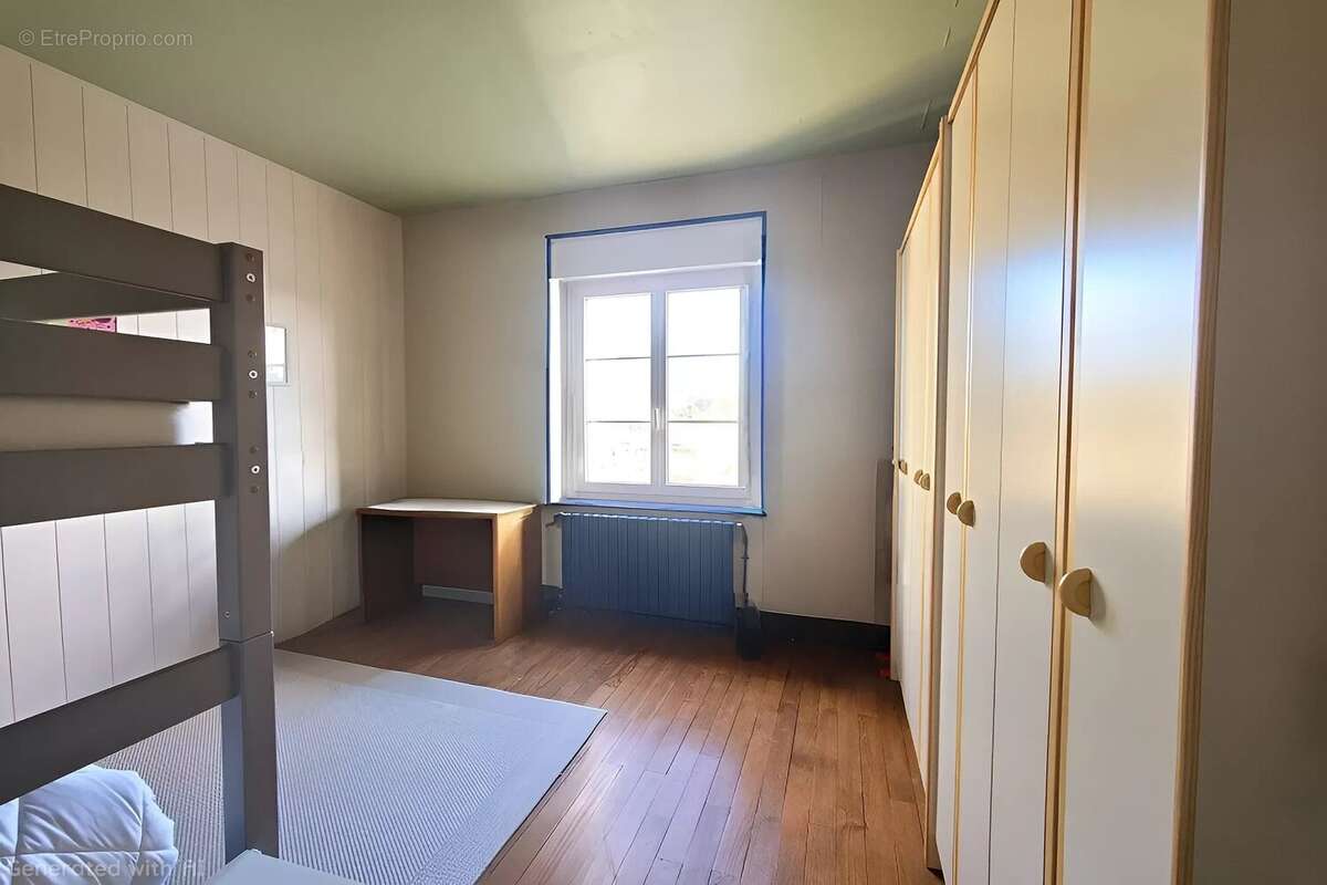 Maison à UZEMAIN