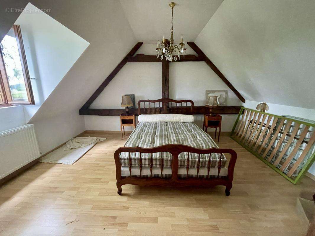 Maison à SAINT-OUEN-EN-BELIN