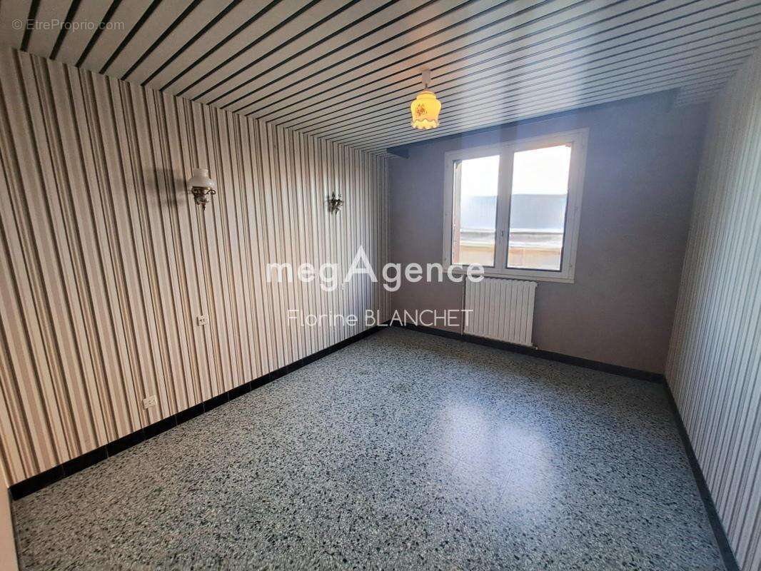 Maison à SAVIGNE-L'EVEQUE