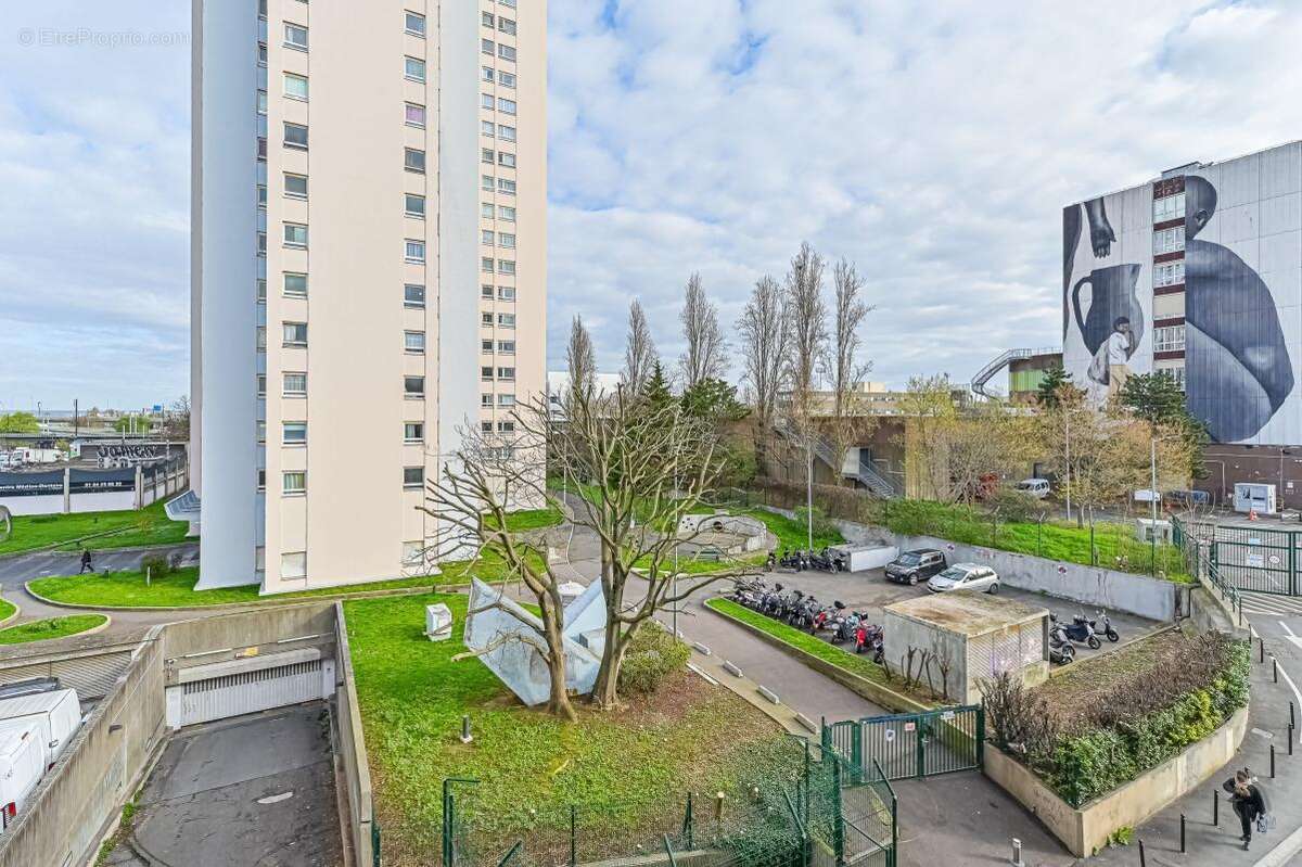 Appartement à PARIS-18E