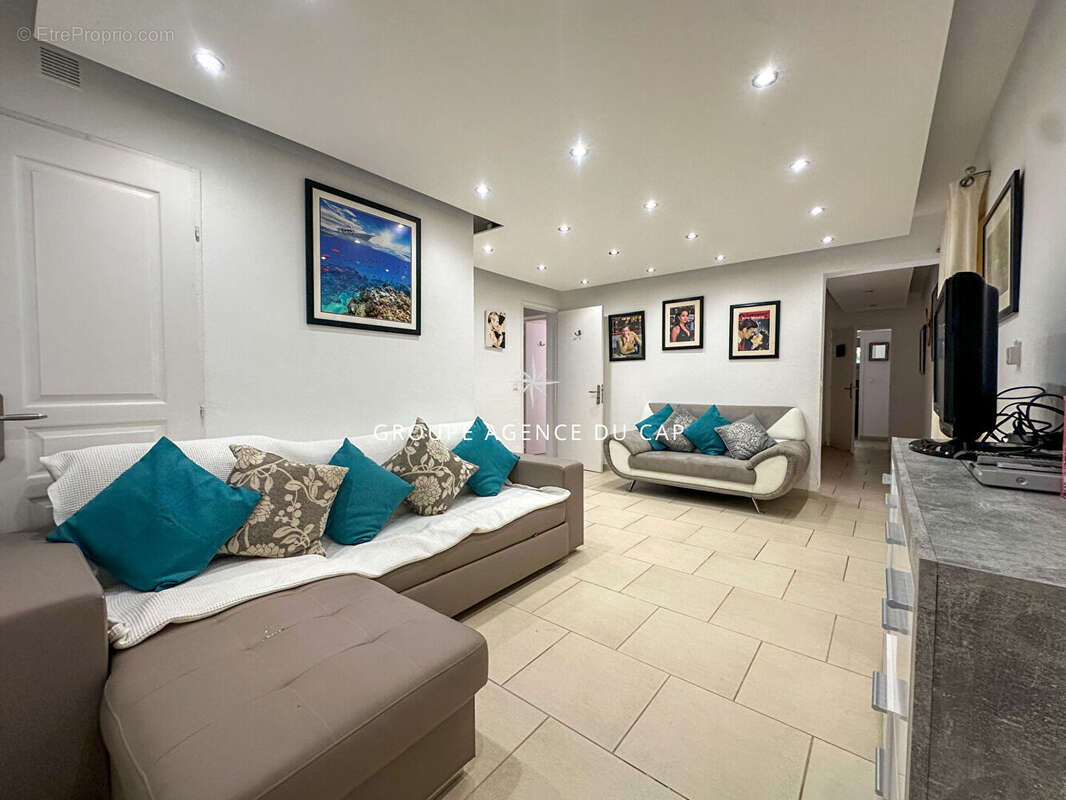 Maison à LES ISSAMBRES