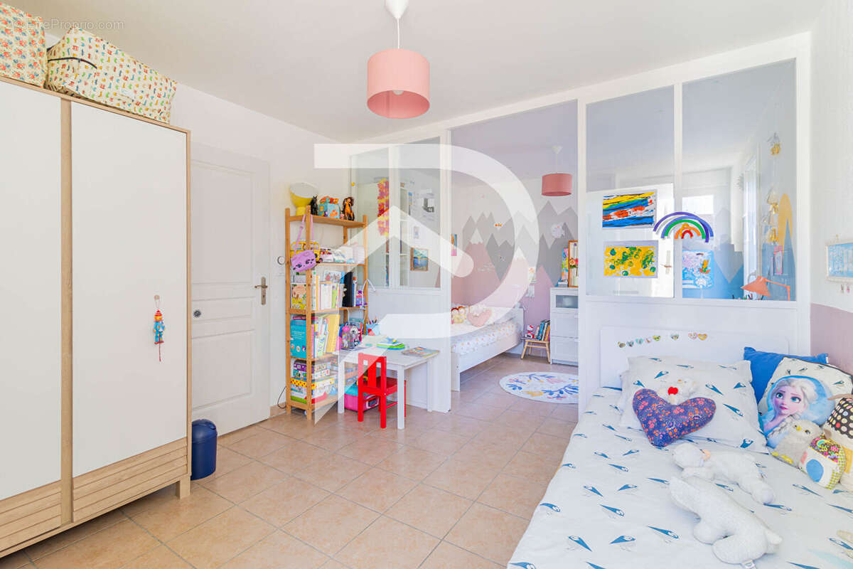 Appartement à MARSEILLE-2E