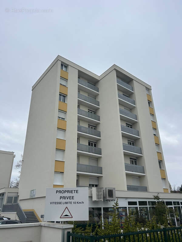 Appartement à BRON